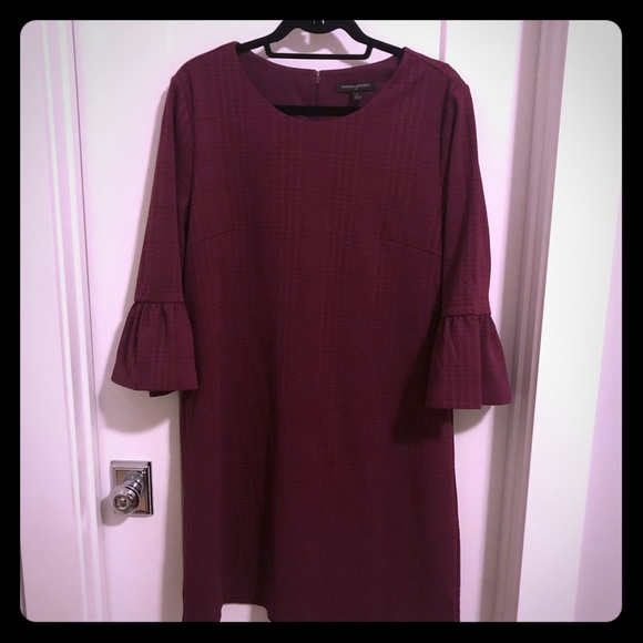 Banana Republic Dresses & Skirts - Banana Republic Shift Dress with 3/4 Bell Sleeves